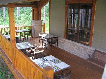 B&B Au Petit Marigot Mont-Tremblant Bagian luar foto