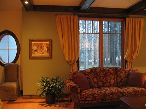 B&B Au Petit Marigot Mont-Tremblant Bagian luar foto