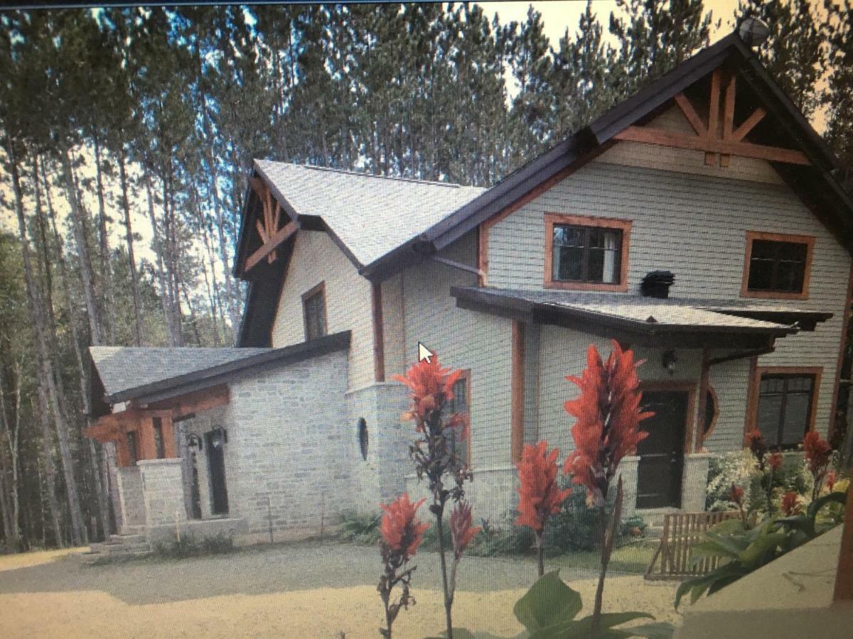 B&B Au Petit Marigot Mont-Tremblant Bagian luar foto