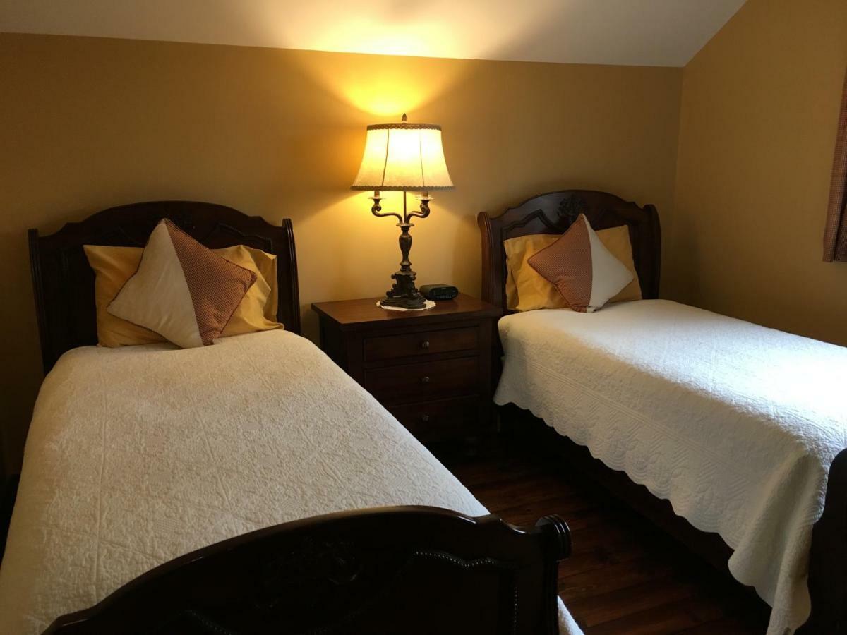 B&B Au Petit Marigot Mont-Tremblant Ruang foto